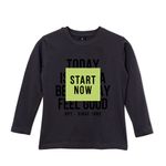 Remera con estampa "start now"