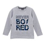 Remera con estampa "never bored"